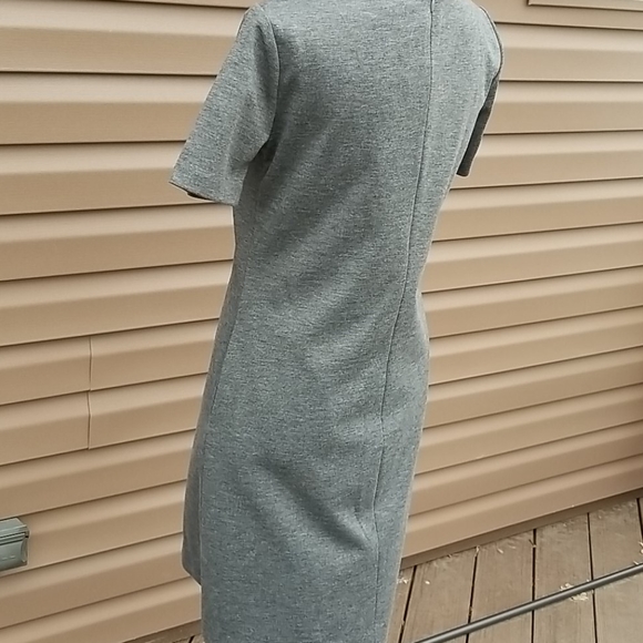 UNIQLO DRESS - Picture 5 of 8